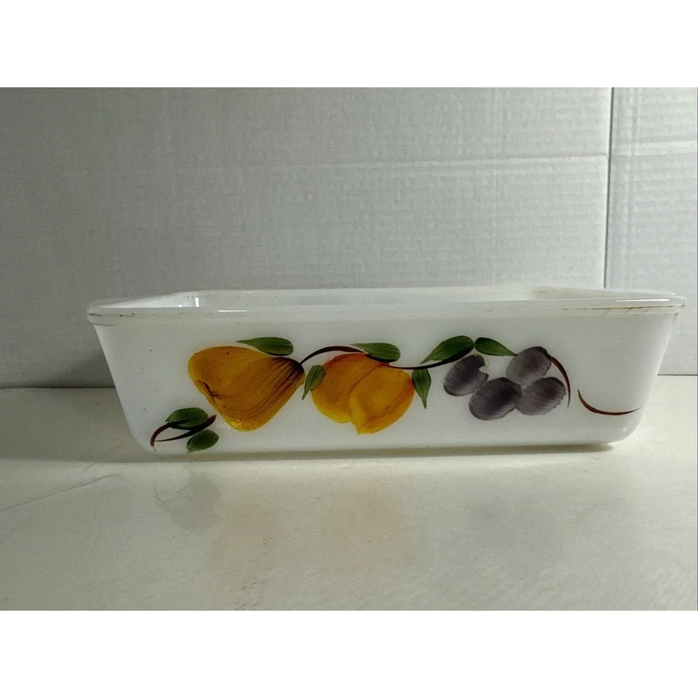 Vintage Anchor Hocking rect. peach blossom 1.5 QT casserole dish made in USA
